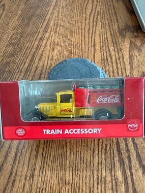 Coca Cola Yellow & Red Bottle Truck Train Accessory K-94526